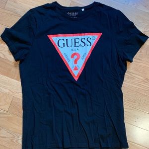 Brand new men’s Guess tee shirt